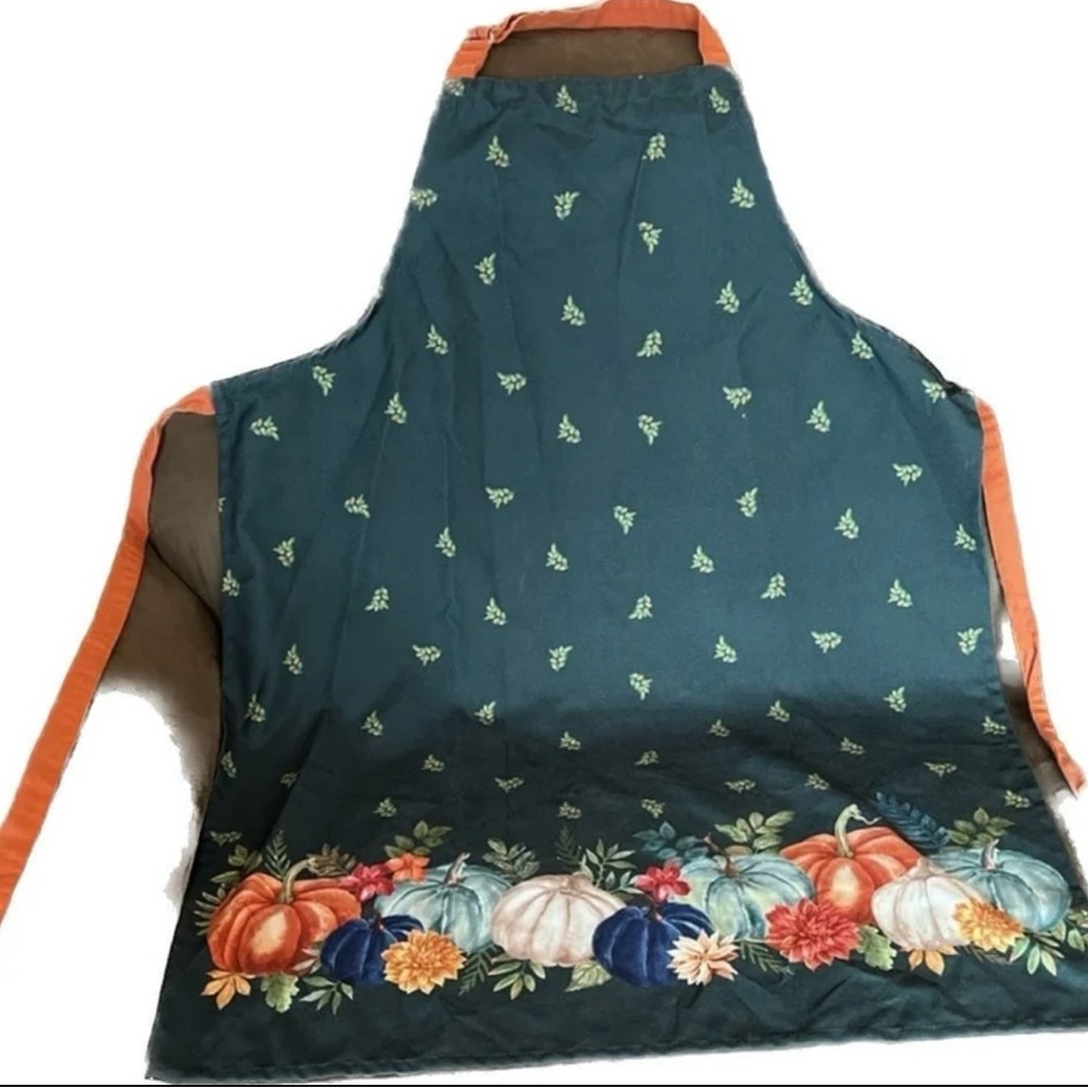 Apron with Pumpkin Design